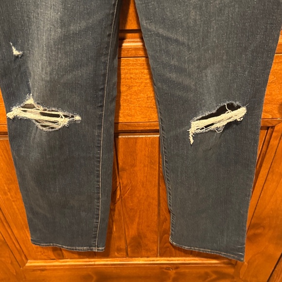 Classic Blue Distressed Women's Jeans - Picture 3 of 9